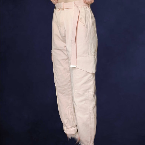 Baby Pink Cargo Pants. SIZE MEDIUM - Picture 2 of 10